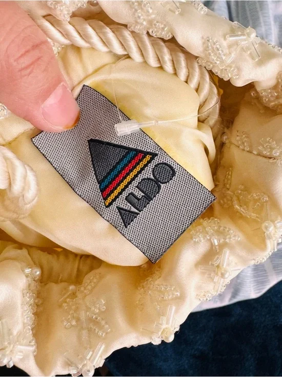 Cream Beaded Drawstring Mini Bag - Picture 9 of 9